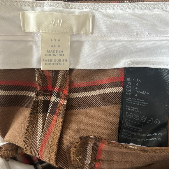 NWOT H&M plaid cropped pants - Picture 3 of 5